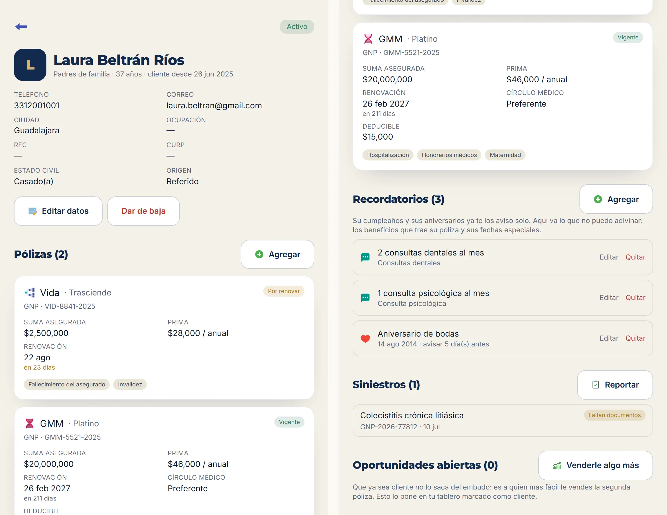 Ficha completa de un cliente en Vigenza: sus pólizas con suma asegurada, prima y renovación; sus recordatorios; sus siniestros; y sus oportunidades abiertas